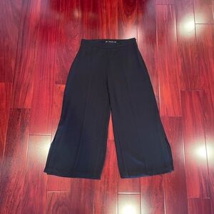 ‼️SOLD on FB Marketplace: Elegant Black Wide-Leg Pants